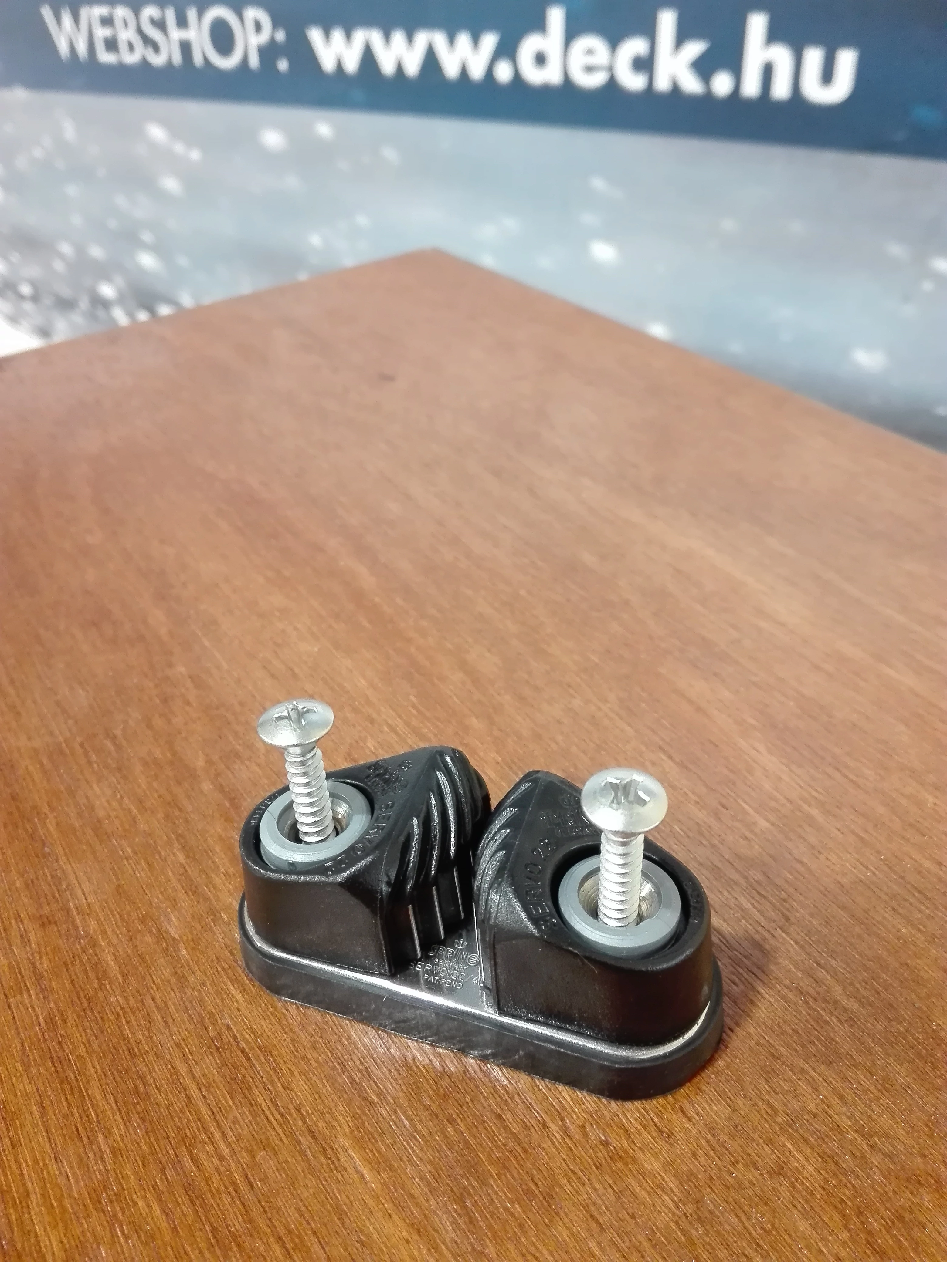 Kötélfogó-Servo 22 clam cleat 40 mm OSC