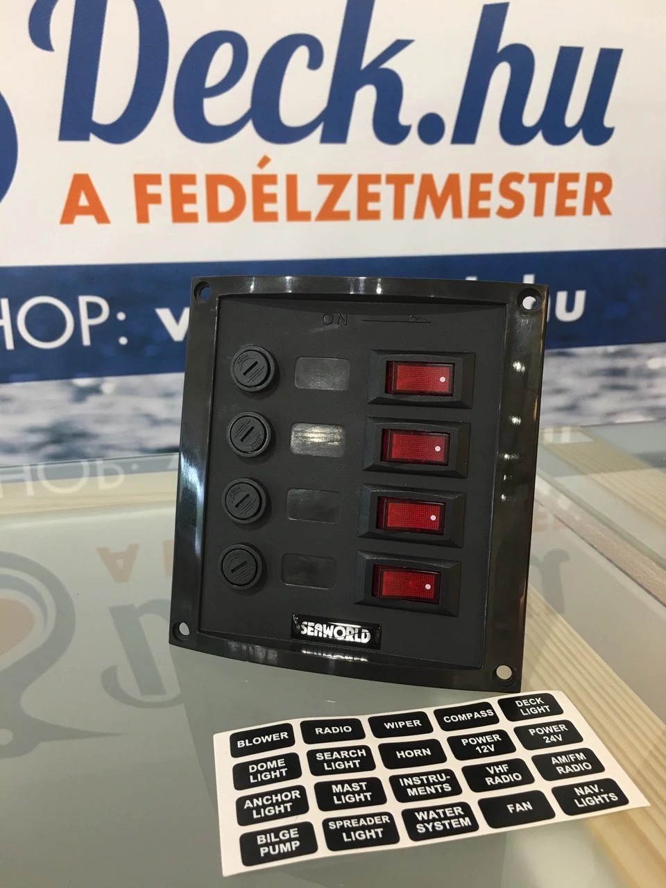 Kapcsolótábla SEAWORLD fekete 12v  4 kapcsolós
